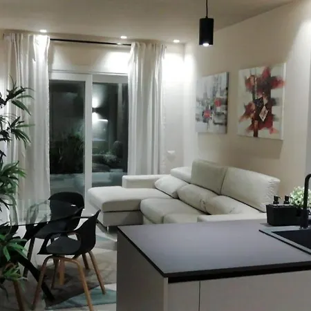 Town-beach Apartment